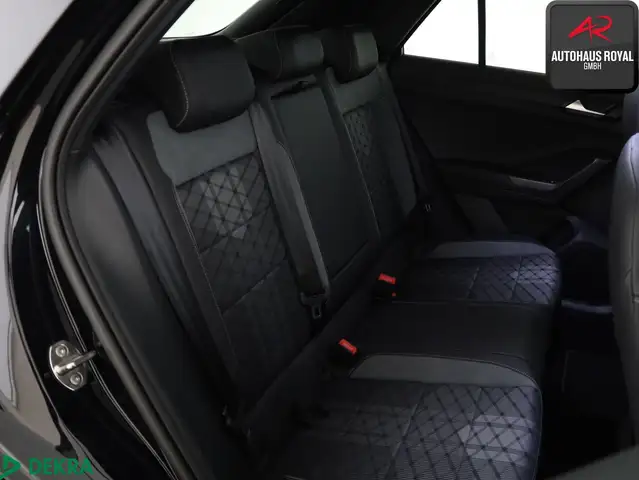 Volkswagen T-Roc view 12
