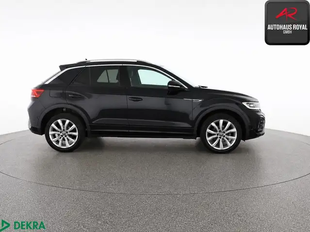 Volkswagen T-Roc view 6