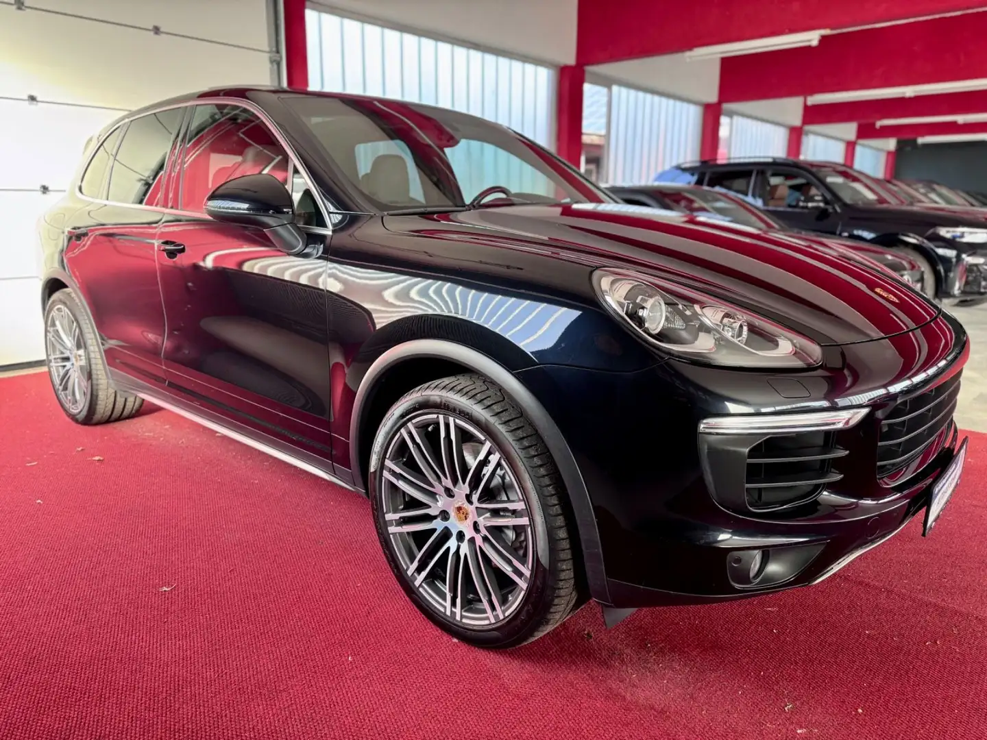 Porsche Cayenne S Pano Luft FondTV SportChrono 18Wege 21 Noir - 2