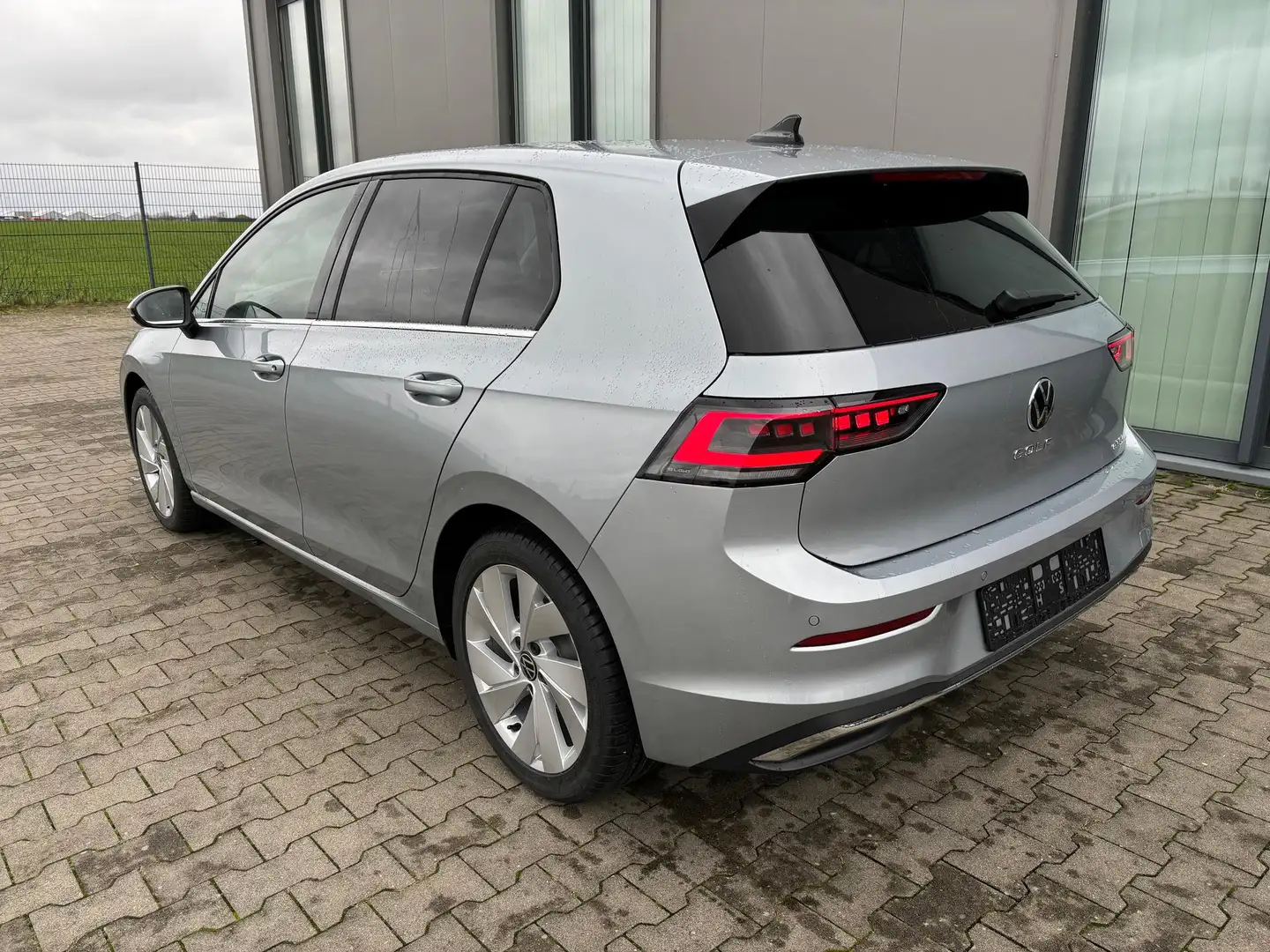 Volkswagen Golf Basis 1.5 TSI 115PS, LED-Scheinwerfer, Radio Co... - 2