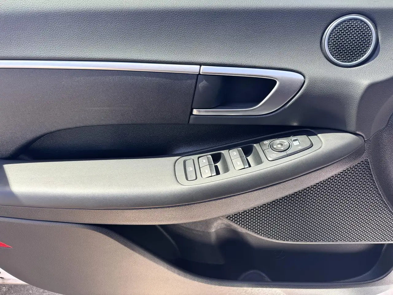 Hyundai SONATA снимка Hyundai SONATA