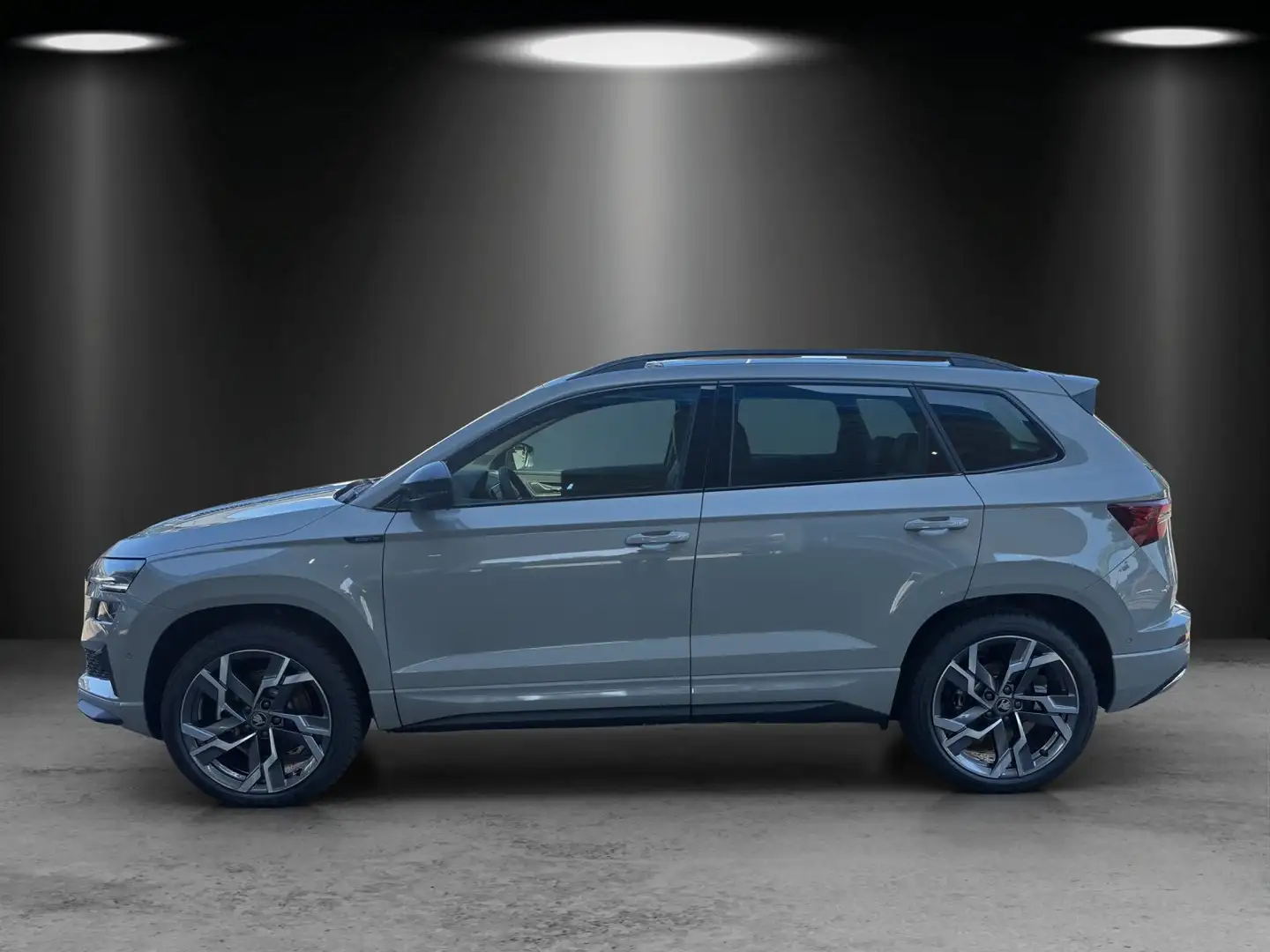 Skoda Karoq Sportline 2,0 TSI 140 kW DSG 4x4 Grau - 2