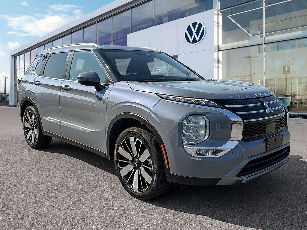 used 2025 Mitsubishi Outlander car, priced at $41,748
