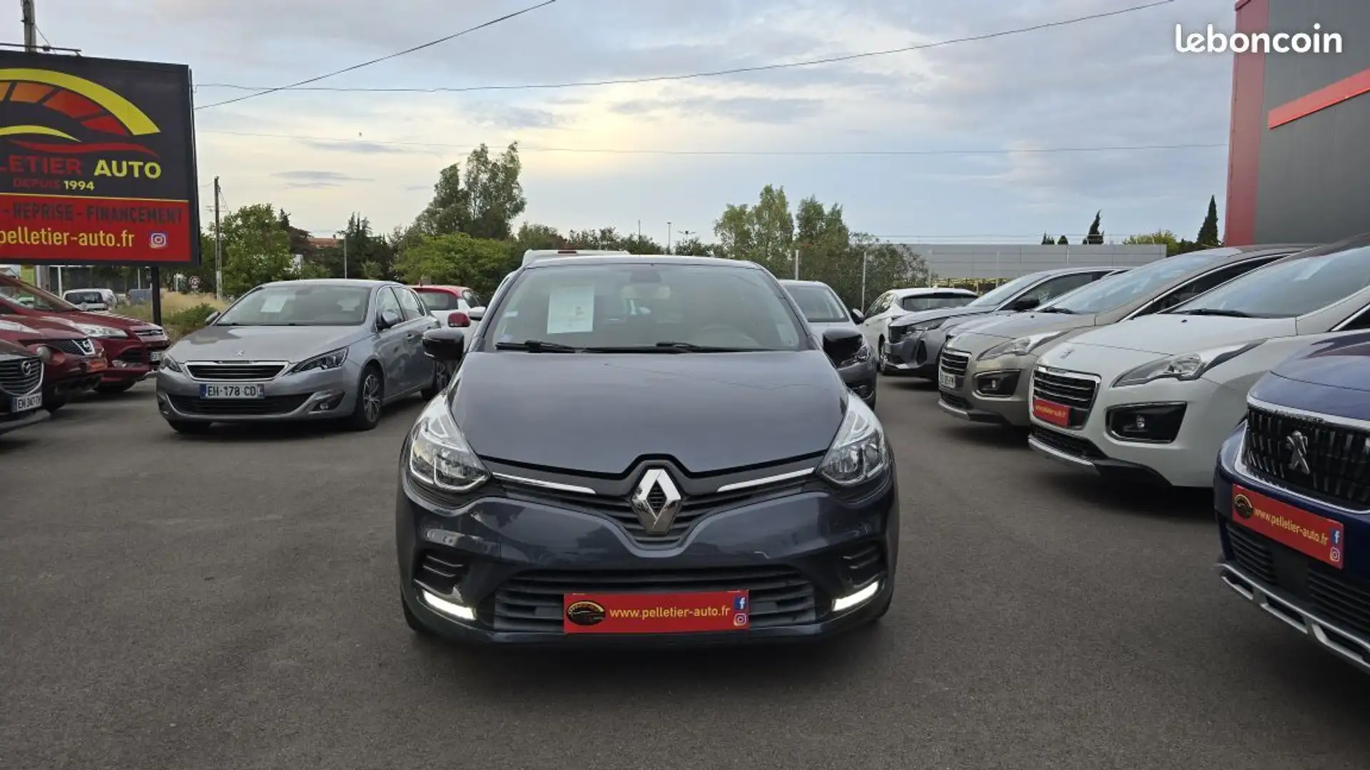 Renault Clio 1.2 16V 75 Limited Gris - 2