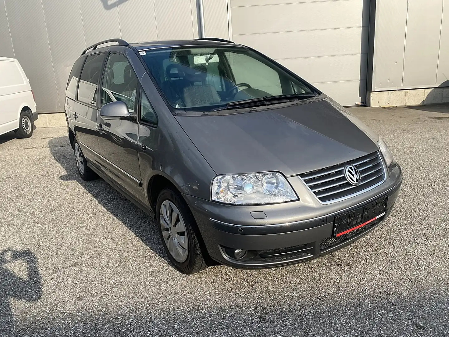 Volkswagen Sharan Business TDI #7 Sitze# Xenon#knaki# Серый - 1