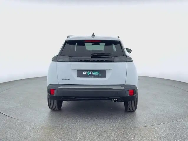 Peugeot 2008 view 4