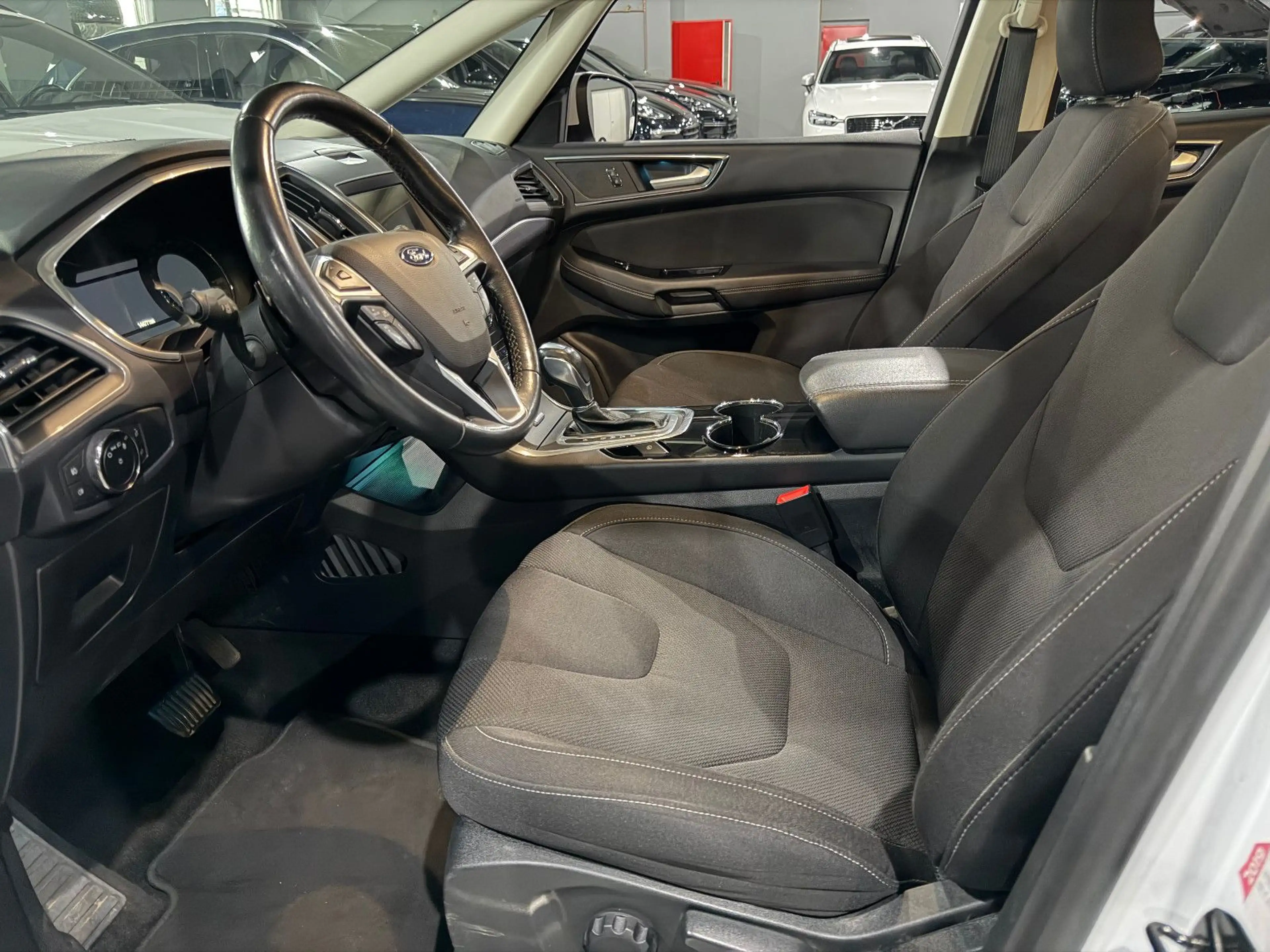 Ford S-Max 2.0 d 7 SITZ/ACC/AUT/LED/NAVI/AHK/KEYLES — photo 12