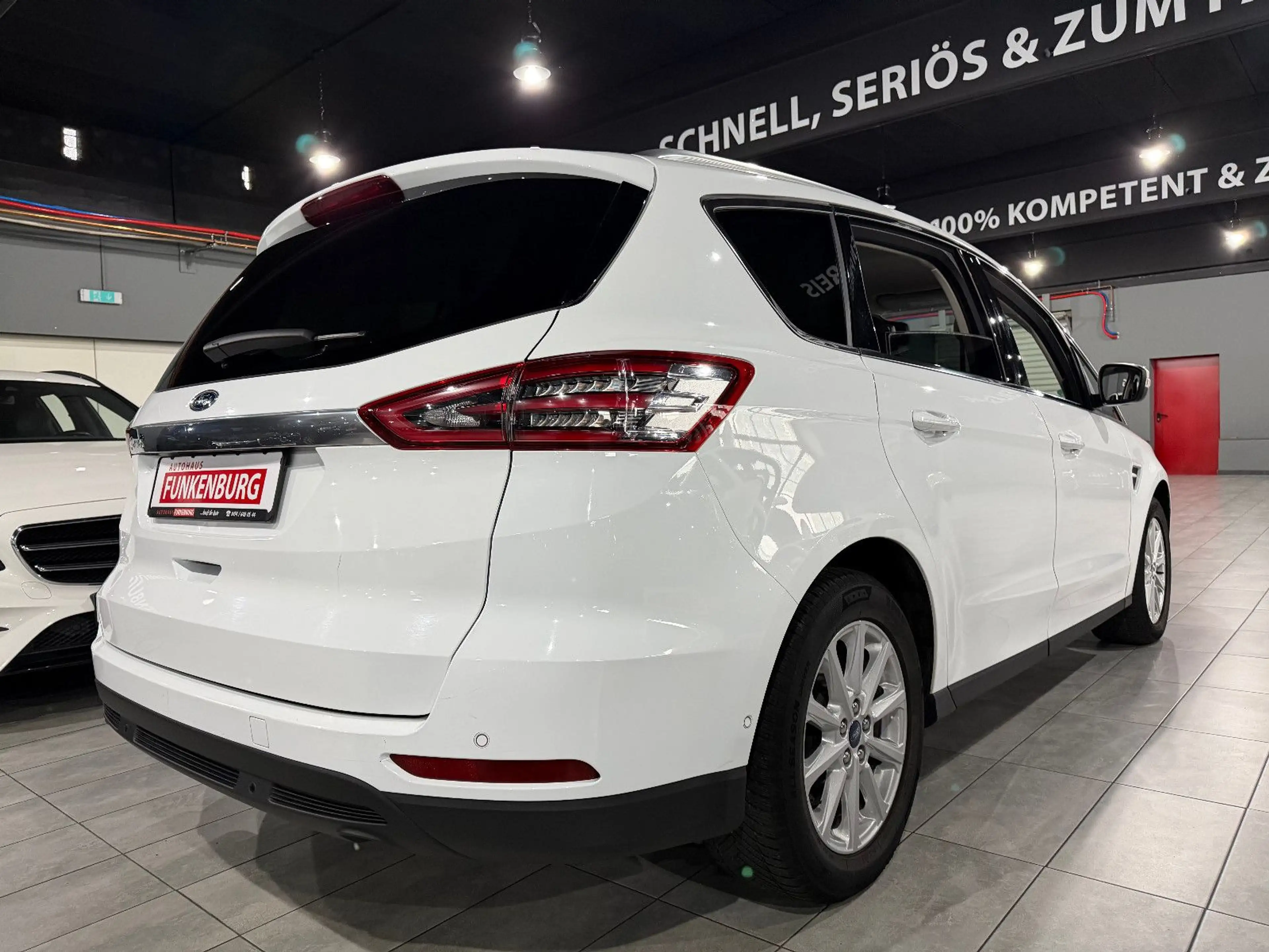 Ford S-Max 2.0 d 7 SITZ/ACC/AUT/LED/NAVI/AHK/KEYLES — photo 7