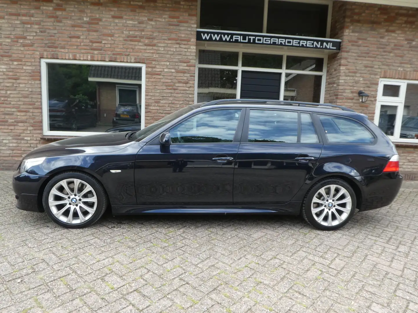 BMW 535 Touring 535d High Executive Automaat / M Pakket / Zwart - 2