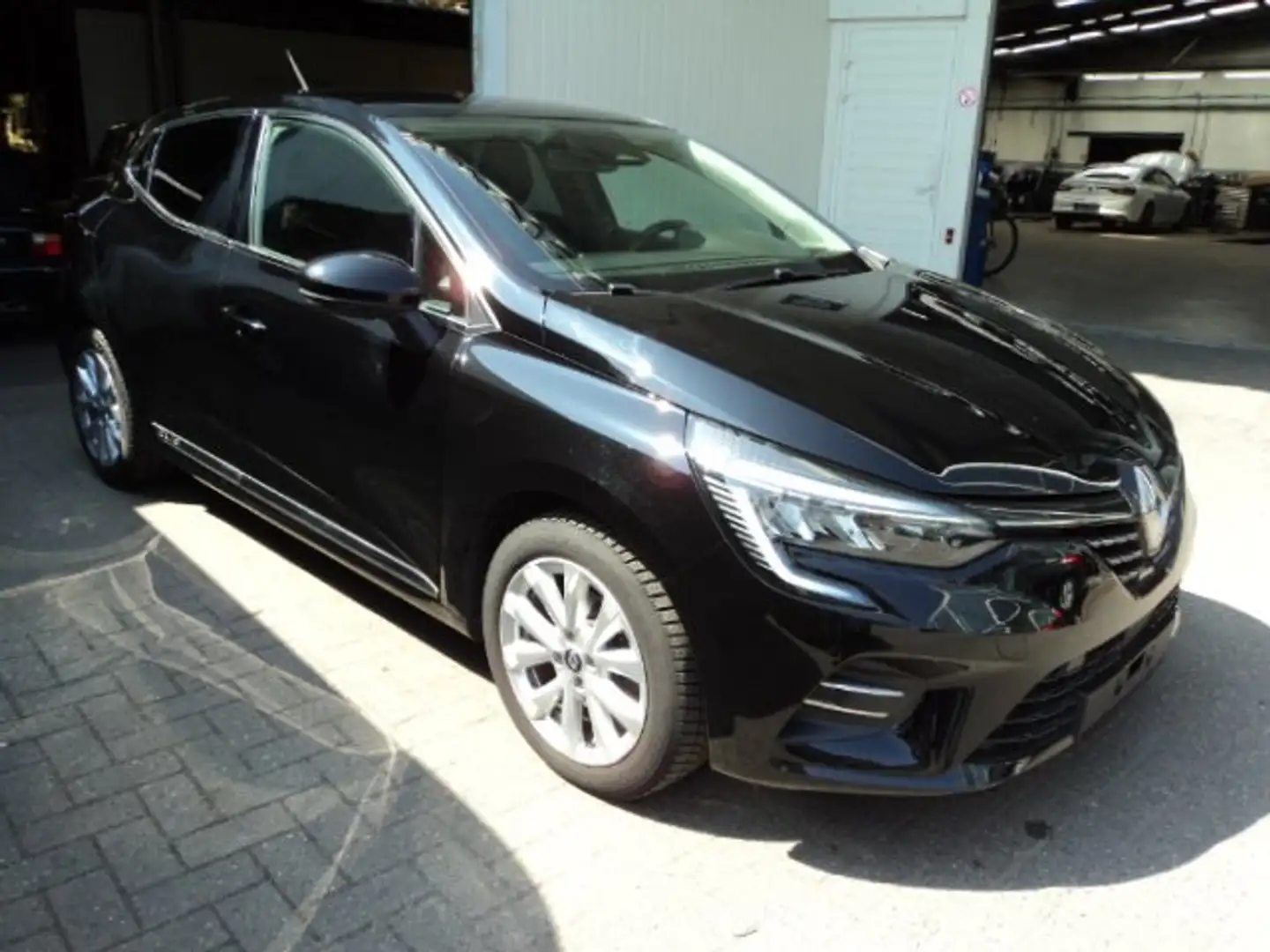 Renault Clio 1.0 TCe Intens X-Tronic GPF (EU6D) Schwarz - 1