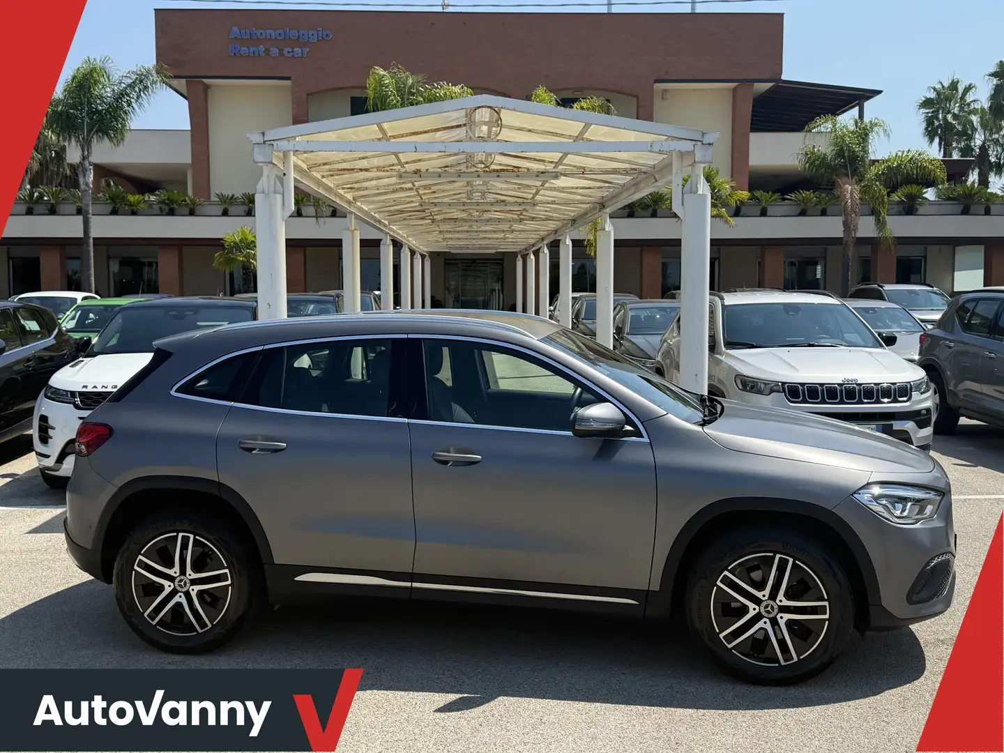 Mercedes-Benz GLA 180 d Sport Plus auto Grigio - 1
