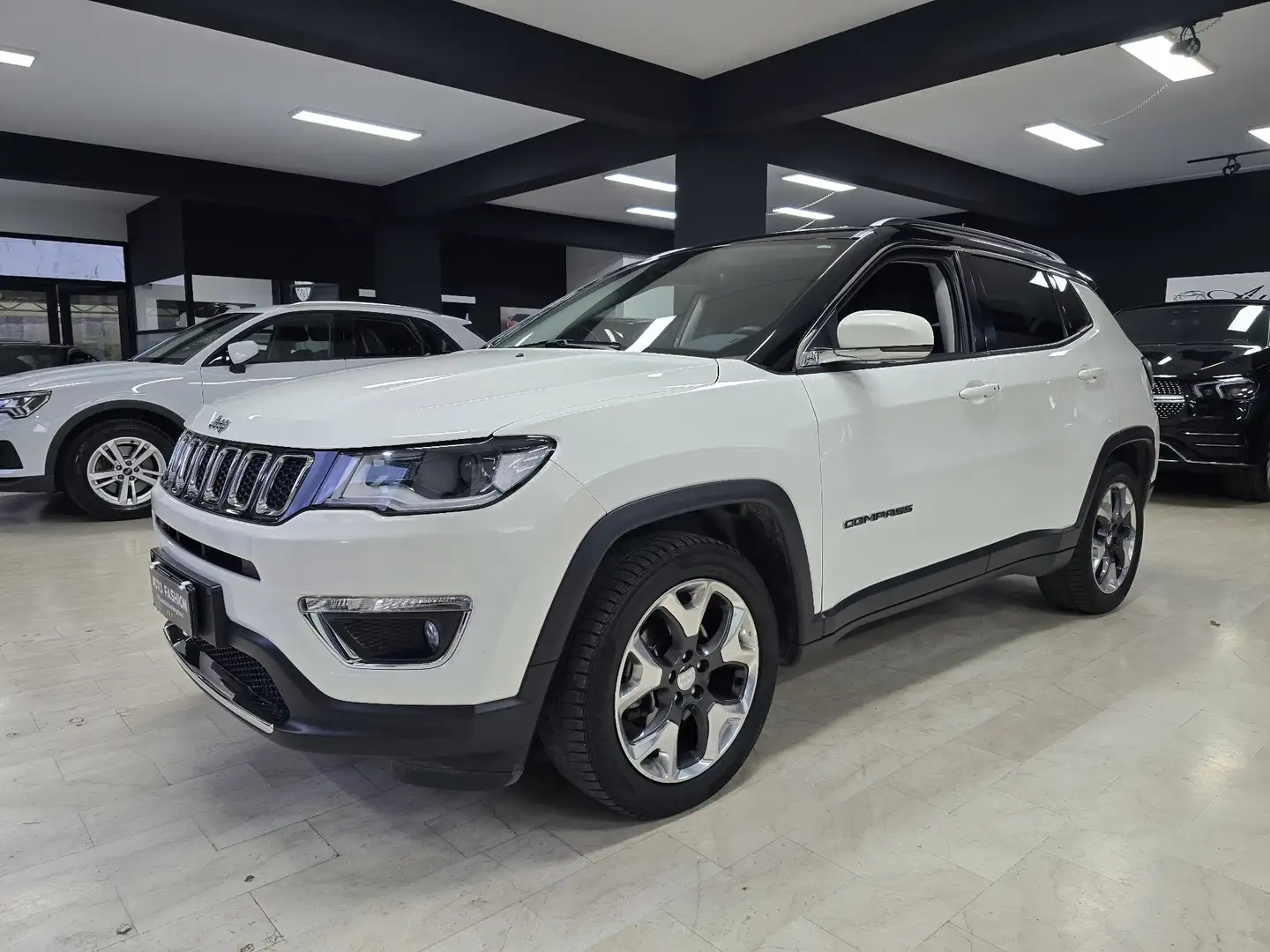 Jeep Compass Compass 1.6 mjt Limited 2wd 120cv my19 Blanc - 1
