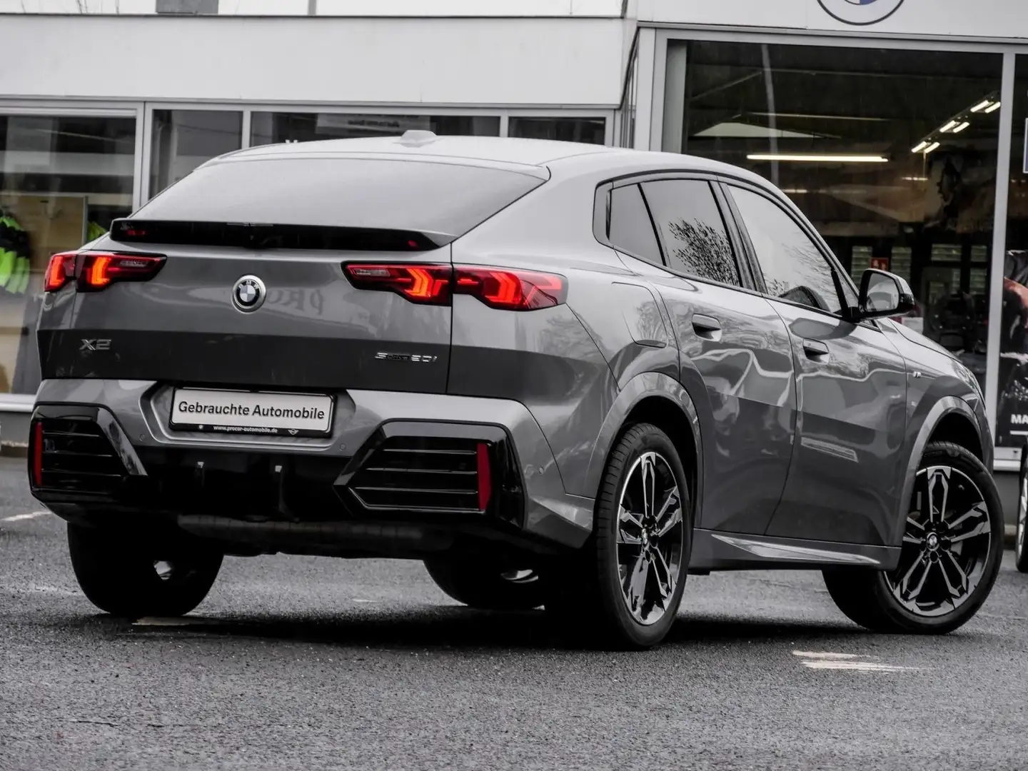BMW X2 sDrive20i M SPORT+AHK+DA+DA PLUS+PA+ADAPT.LED Grau - 2