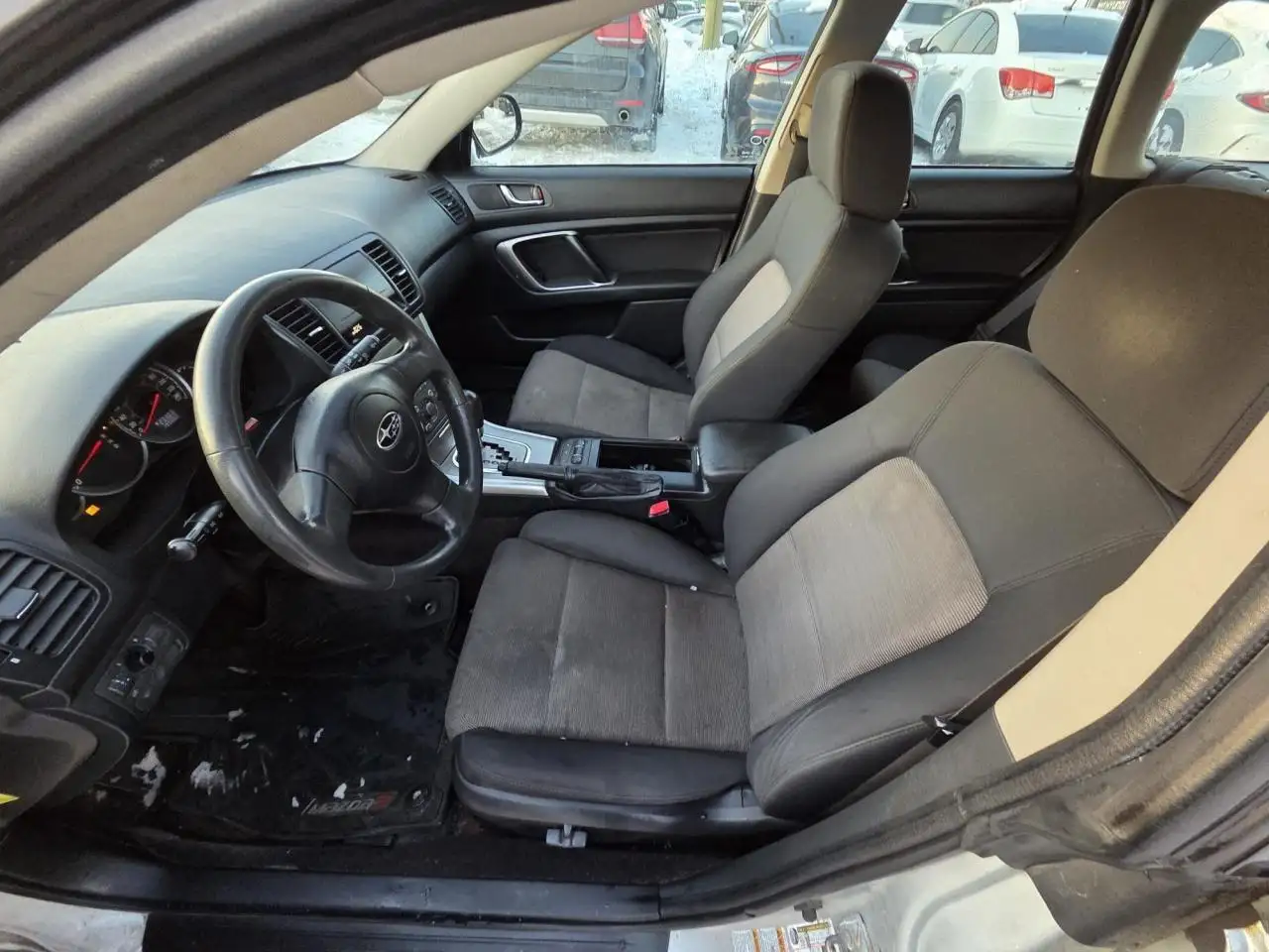 Subaru Legacy снимка Subaru Legacy