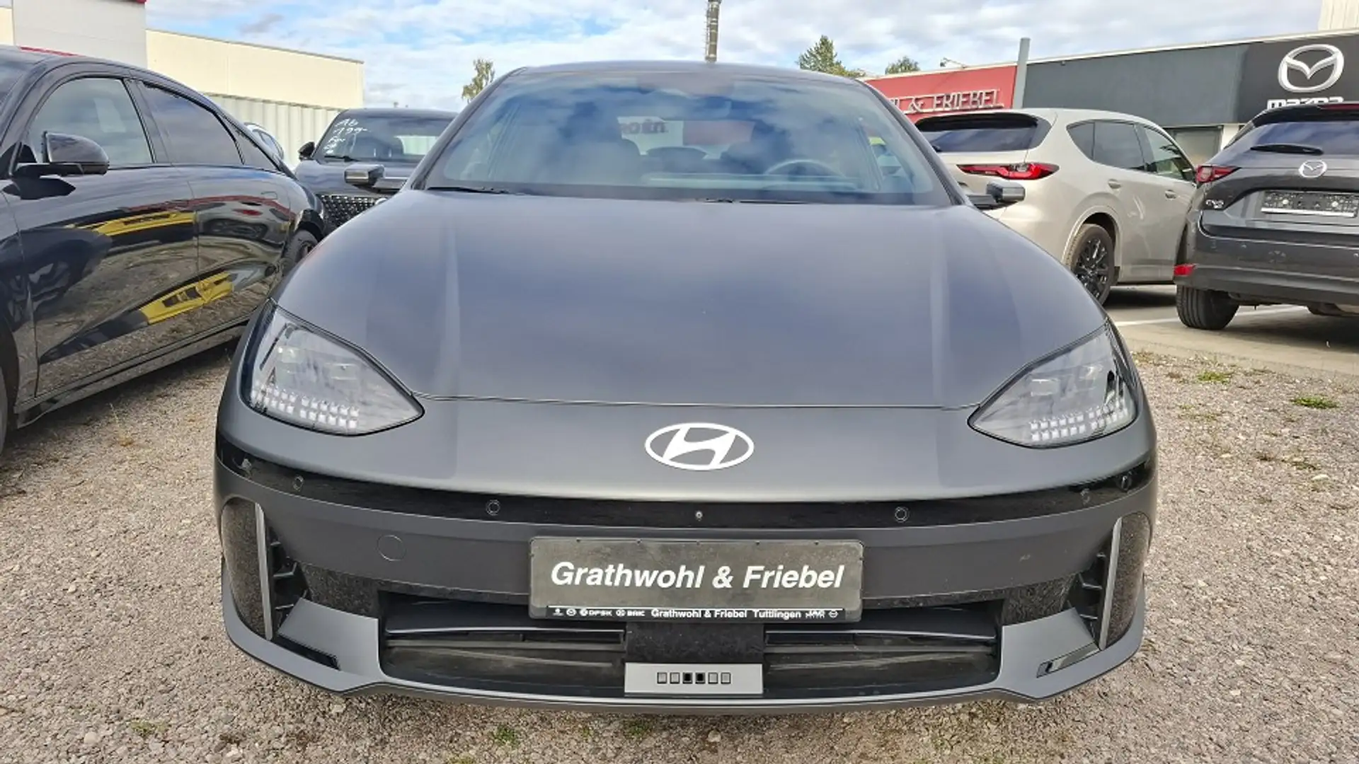Hyundai IONIQ 6 77,4kWh 2WD Uniq+Digi.ASP+Matt-Lack Gris - 2
