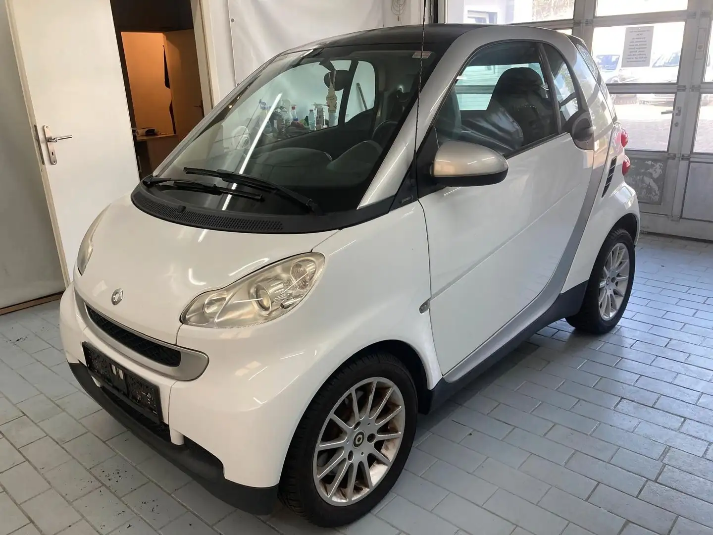 smart forTwo fortwo coupe passion 52kW+SHZ+Klima+Pano Silber - 1