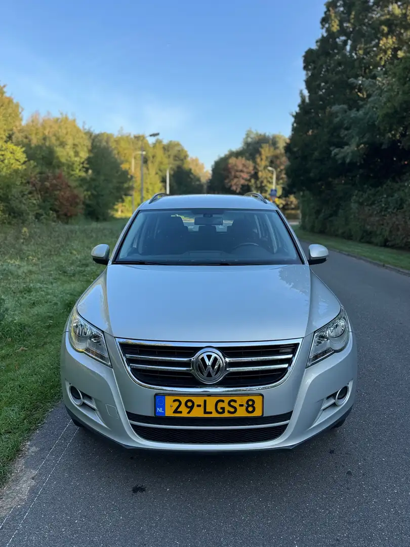 Volkswagen Tiguan 1.4 TSI 150pk Sport en Style Grijs - 2