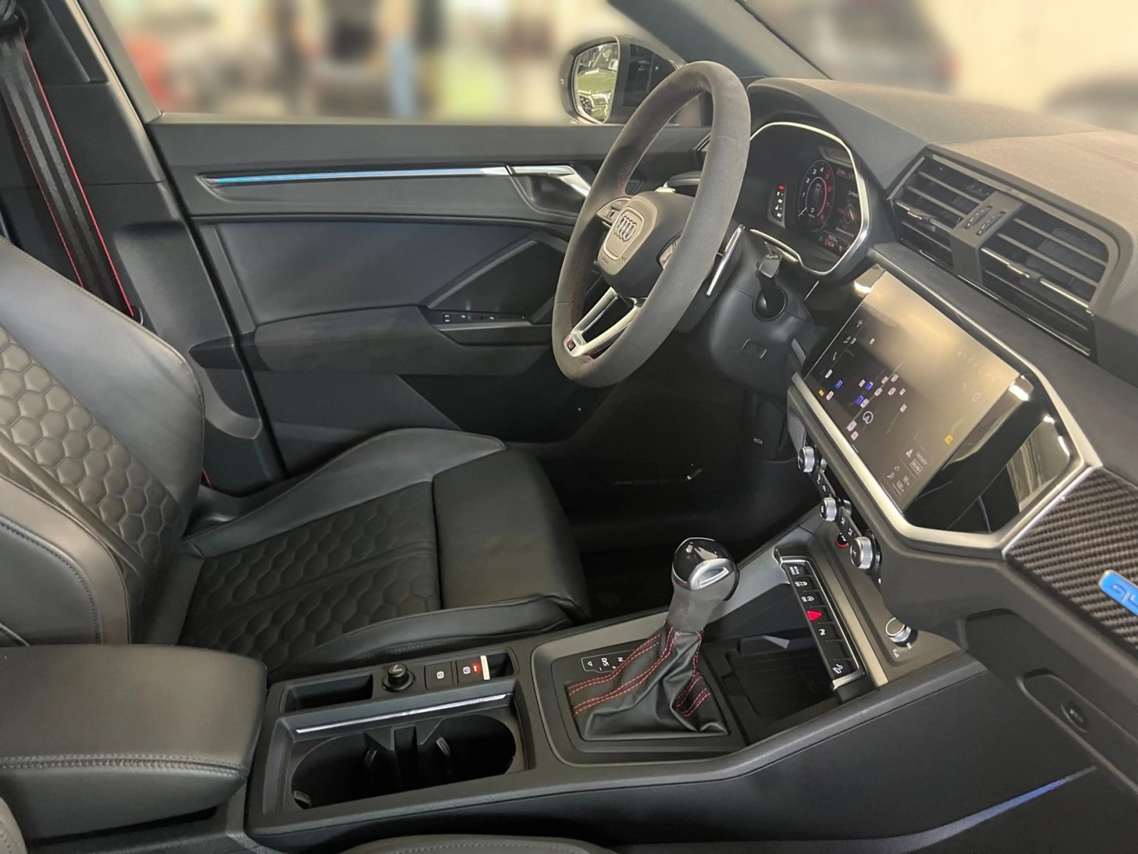 Audi RS Q3 quattro S tronic Matrix-LED Navi — photo 12