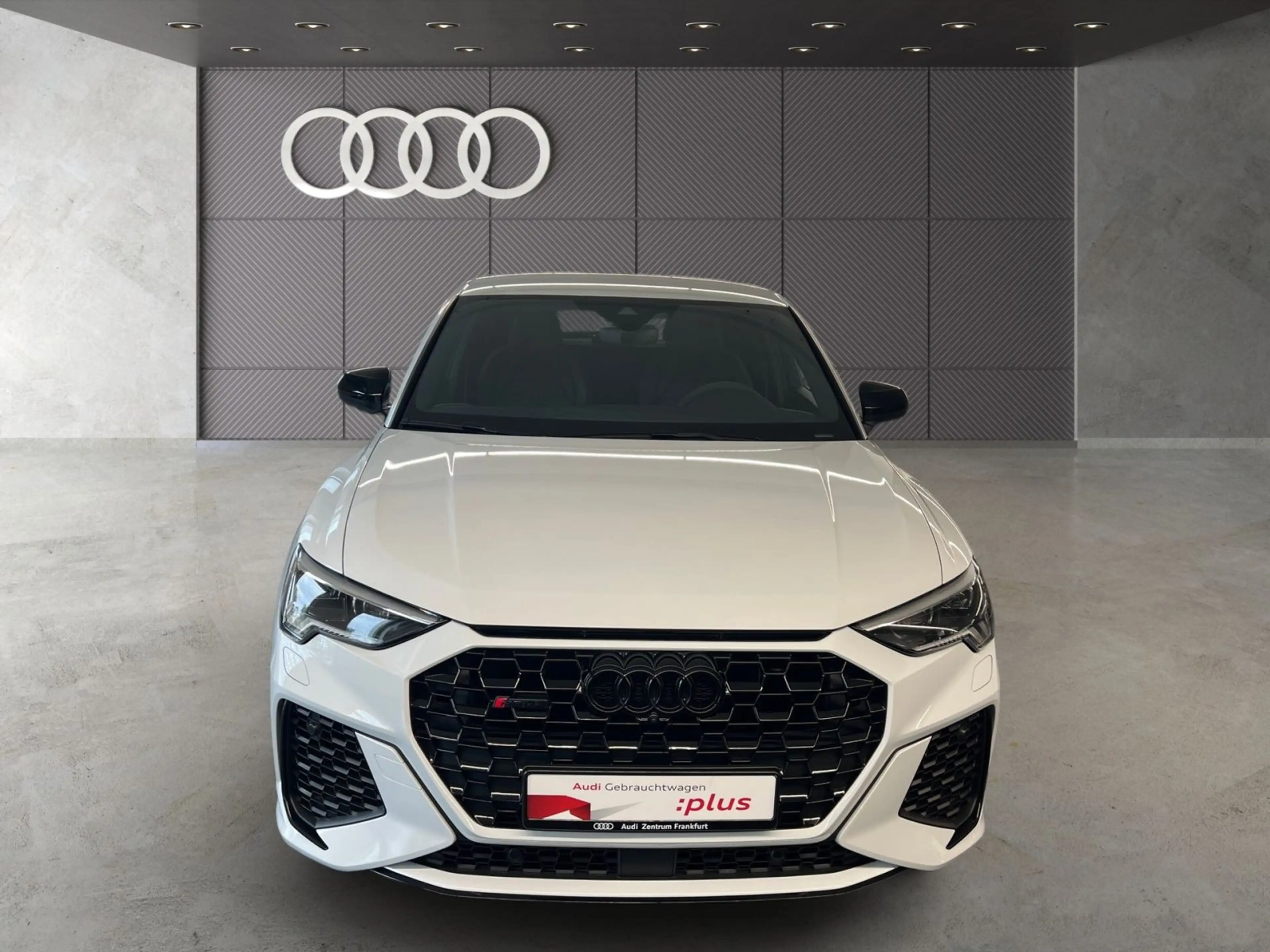 Audi RS Q3 quattro S tronic Matrix-LED Navi — photo 2