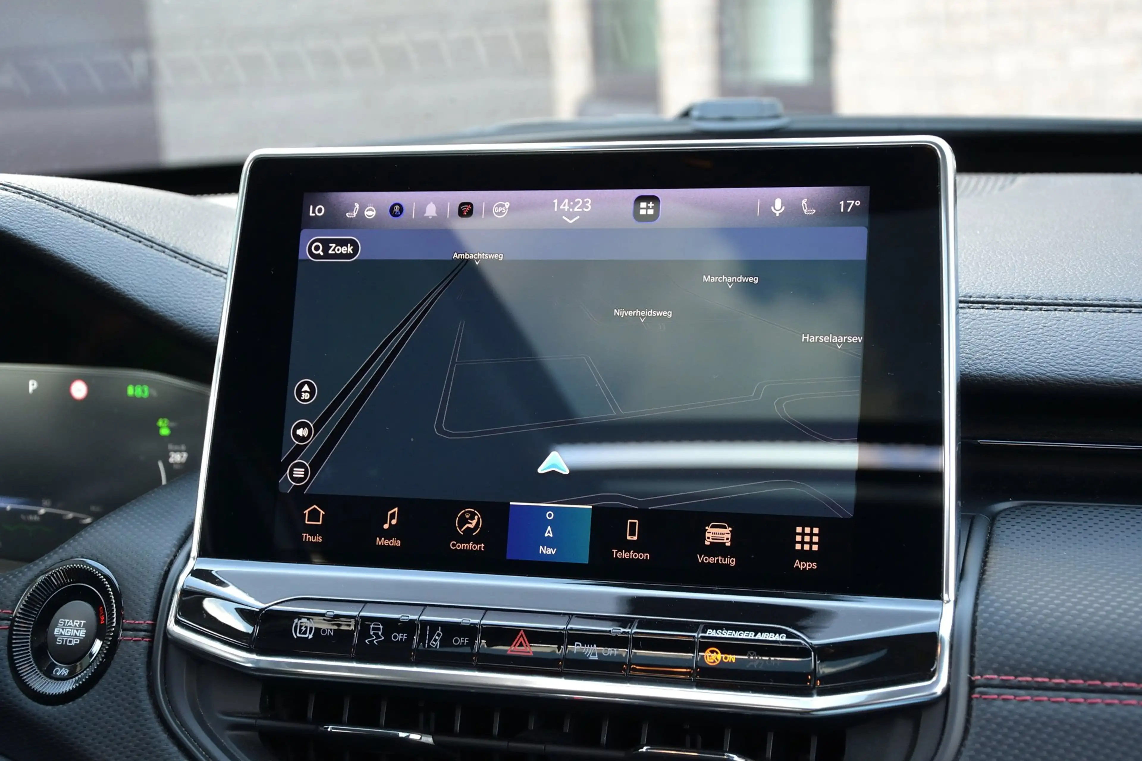 Jeep Compass 4xe 240 Plug-in Hybrid Electric Trailhawk | Panora — photo 13