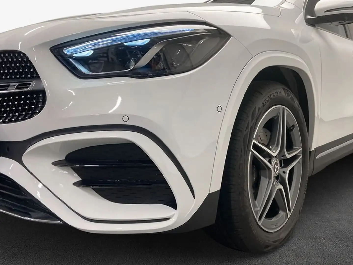 Mercedes-Benz GLA 200 (EU6.2) Wit - 2