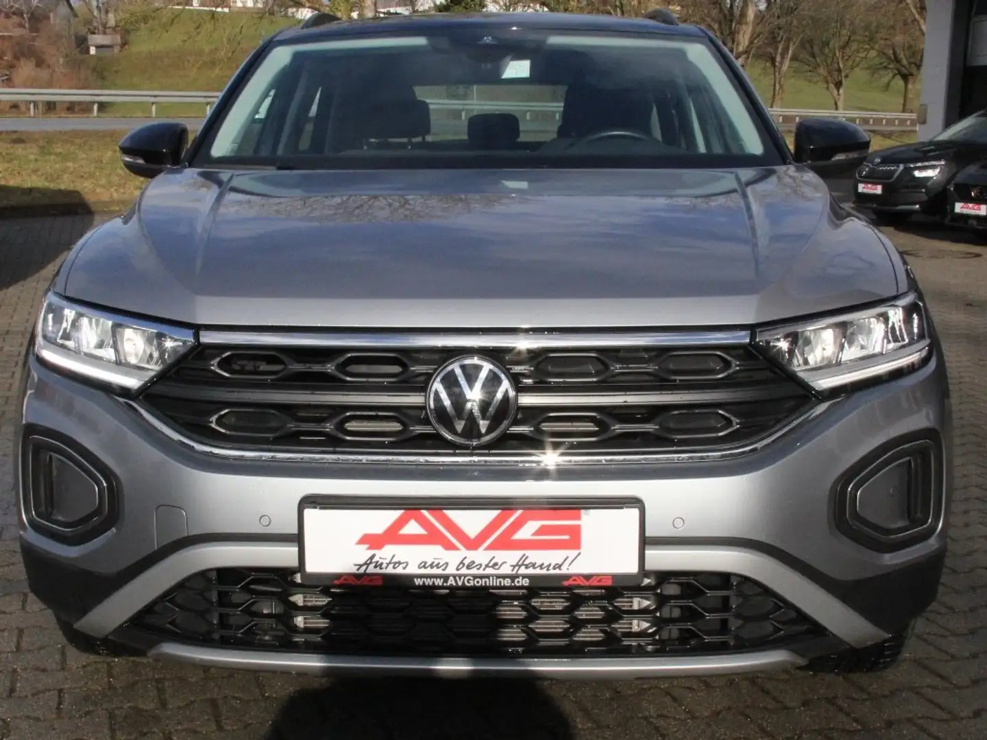 Volkswagen T-Roc TSI 150PS LIFE LED Stop & Go Navigation on deman Argento - 1
