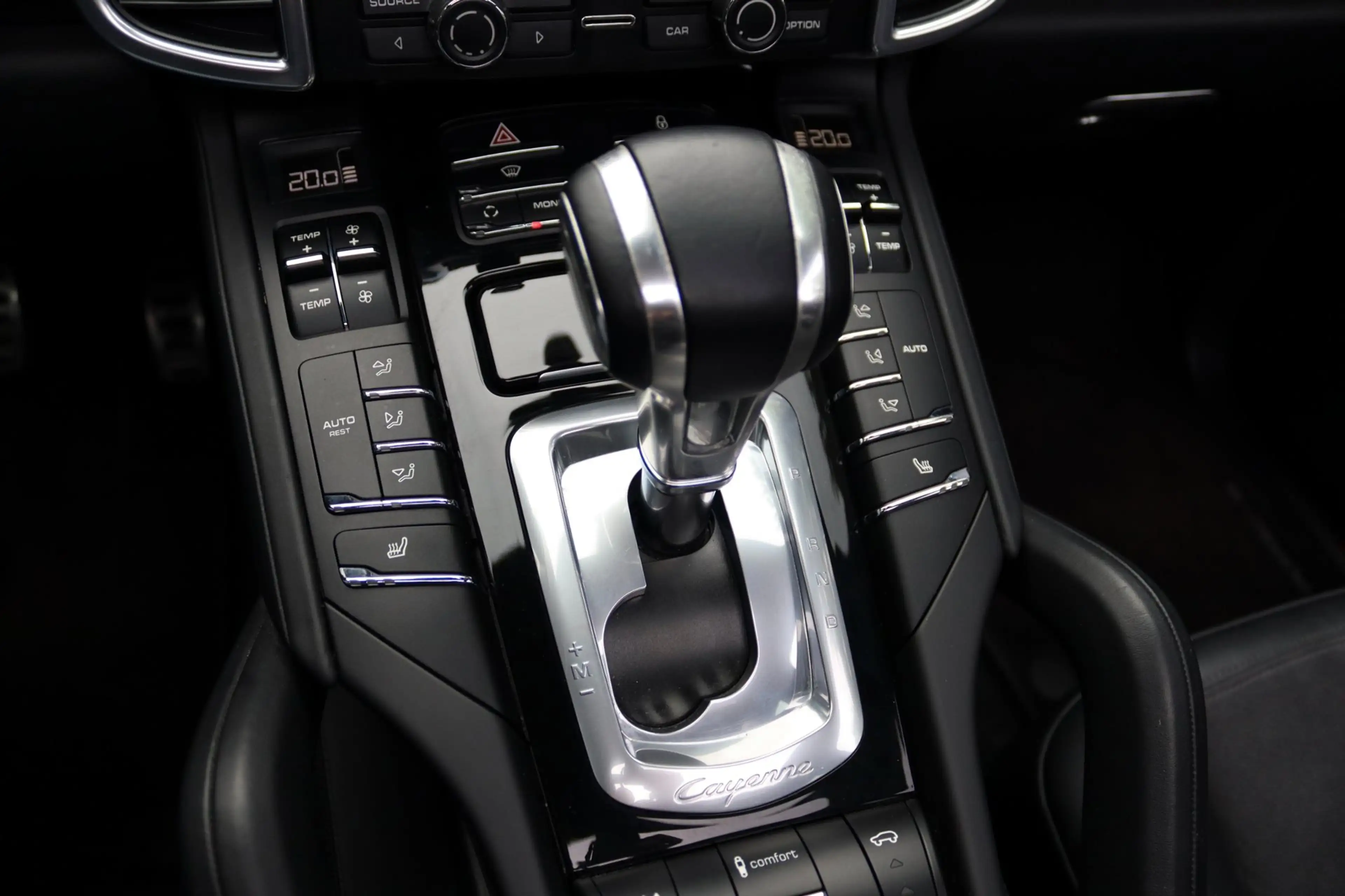 Porsche Cayenne 4.8 GTS SPORT CHRONO PANO BOSE ALCANTARA — photo 33