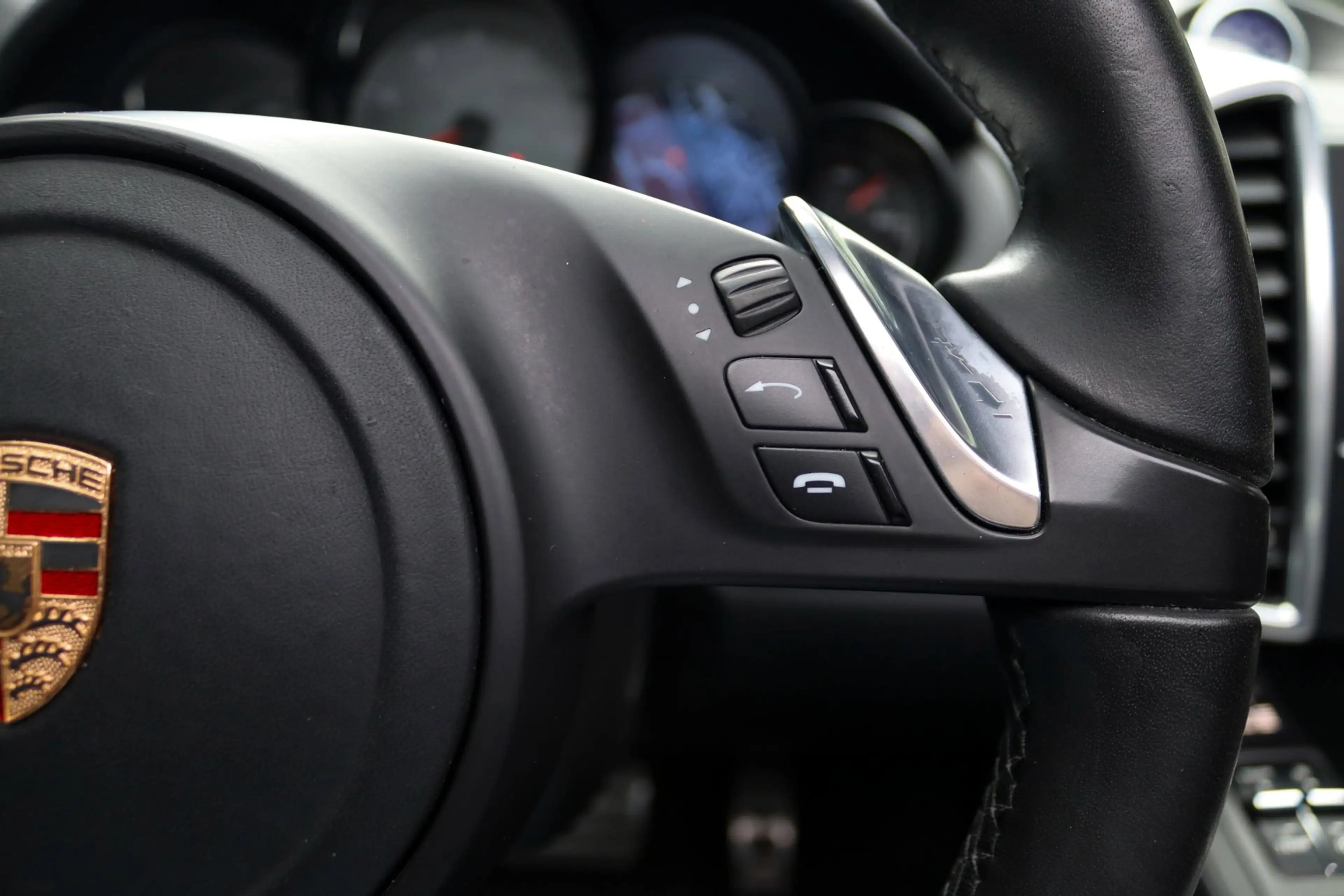 Porsche Cayenne 4.8 GTS SPORT CHRONO PANO BOSE ALCANTARA — photo 32
