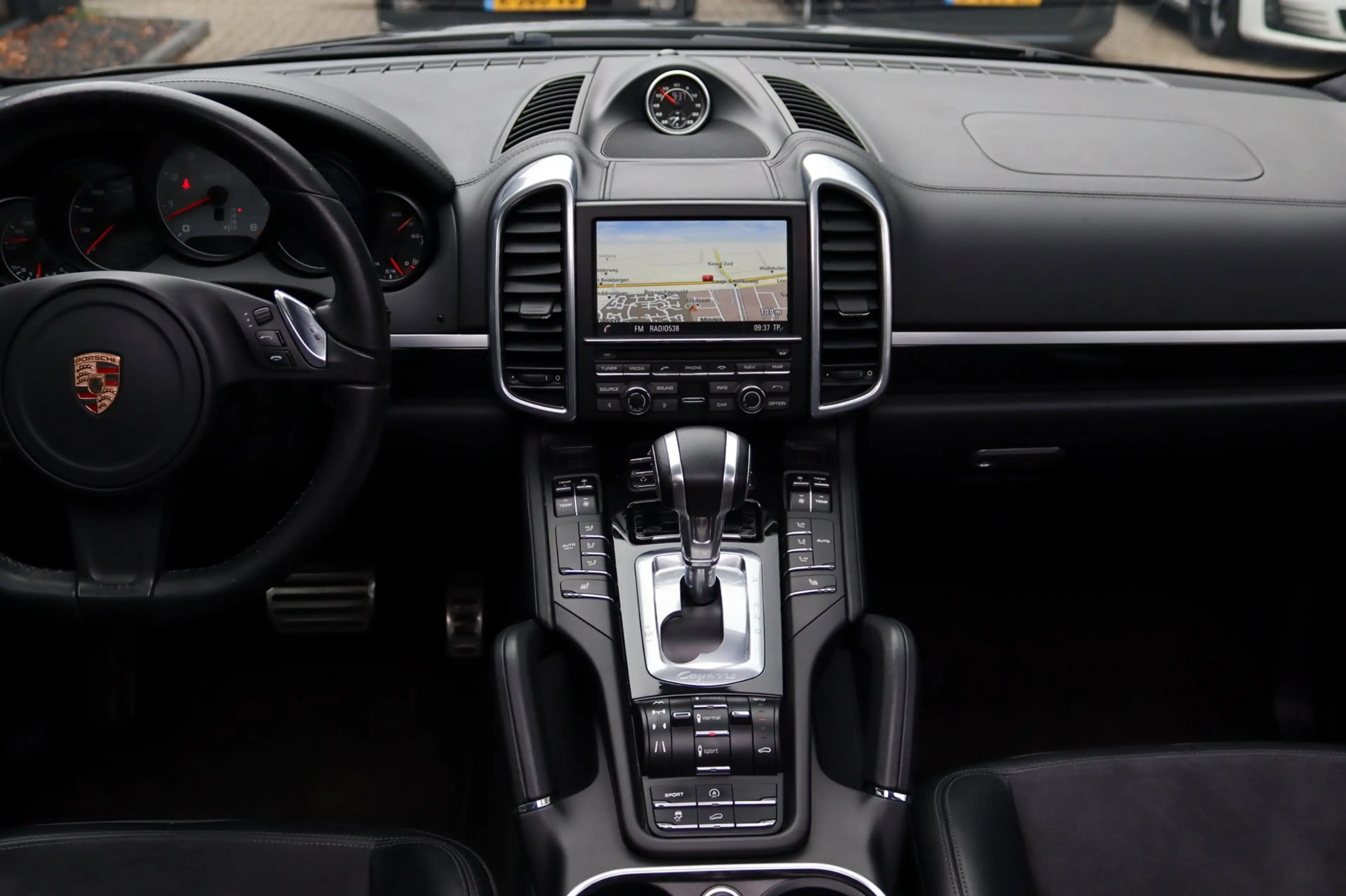 Porsche Cayenne 4.8 GTS SPORT CHRONO PANO BOSE ALCANTARA — photo 27