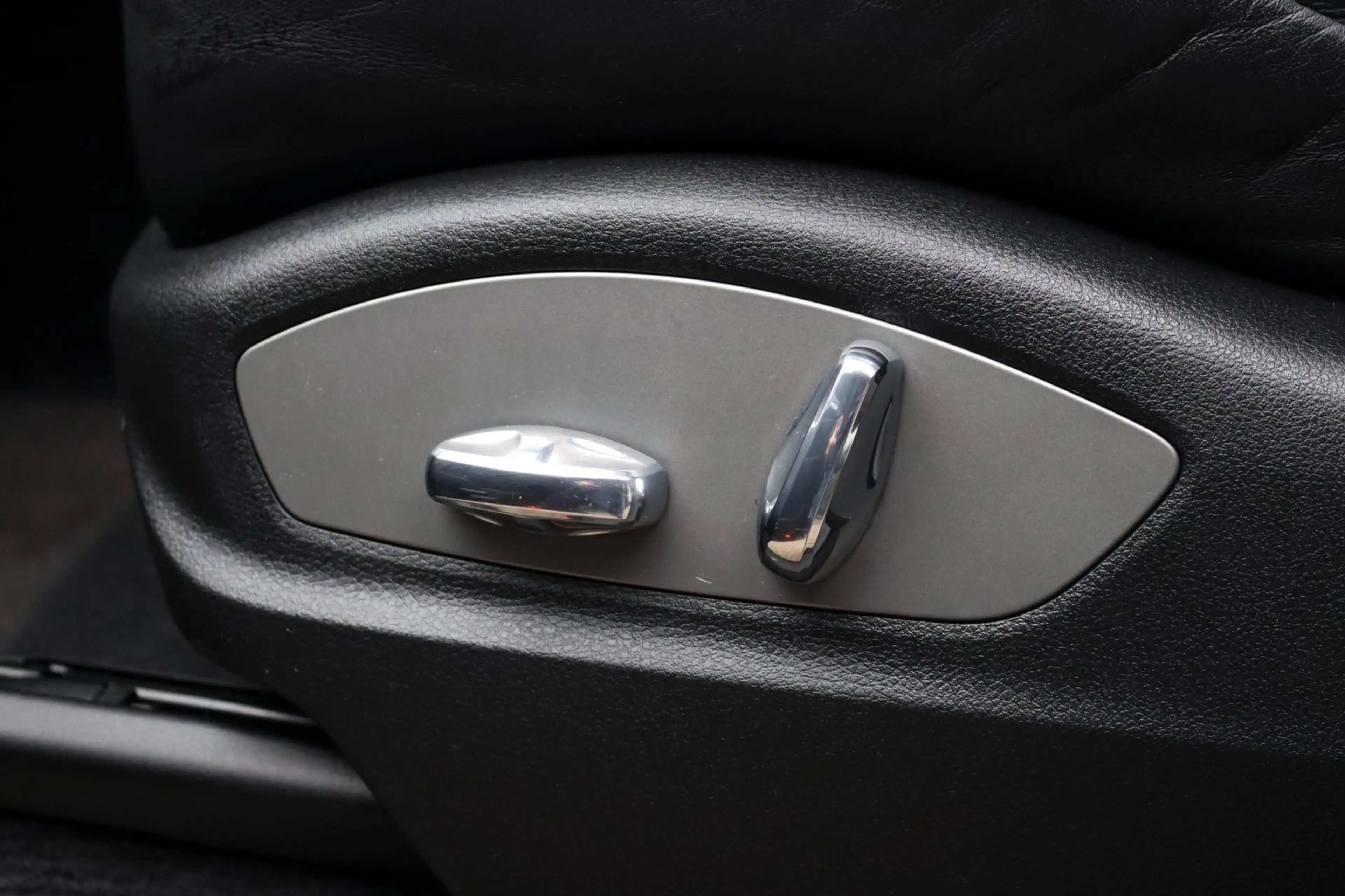 Porsche Cayenne 4.8 GTS SPORT CHRONO PANO BOSE ALCANTARA — photo 22