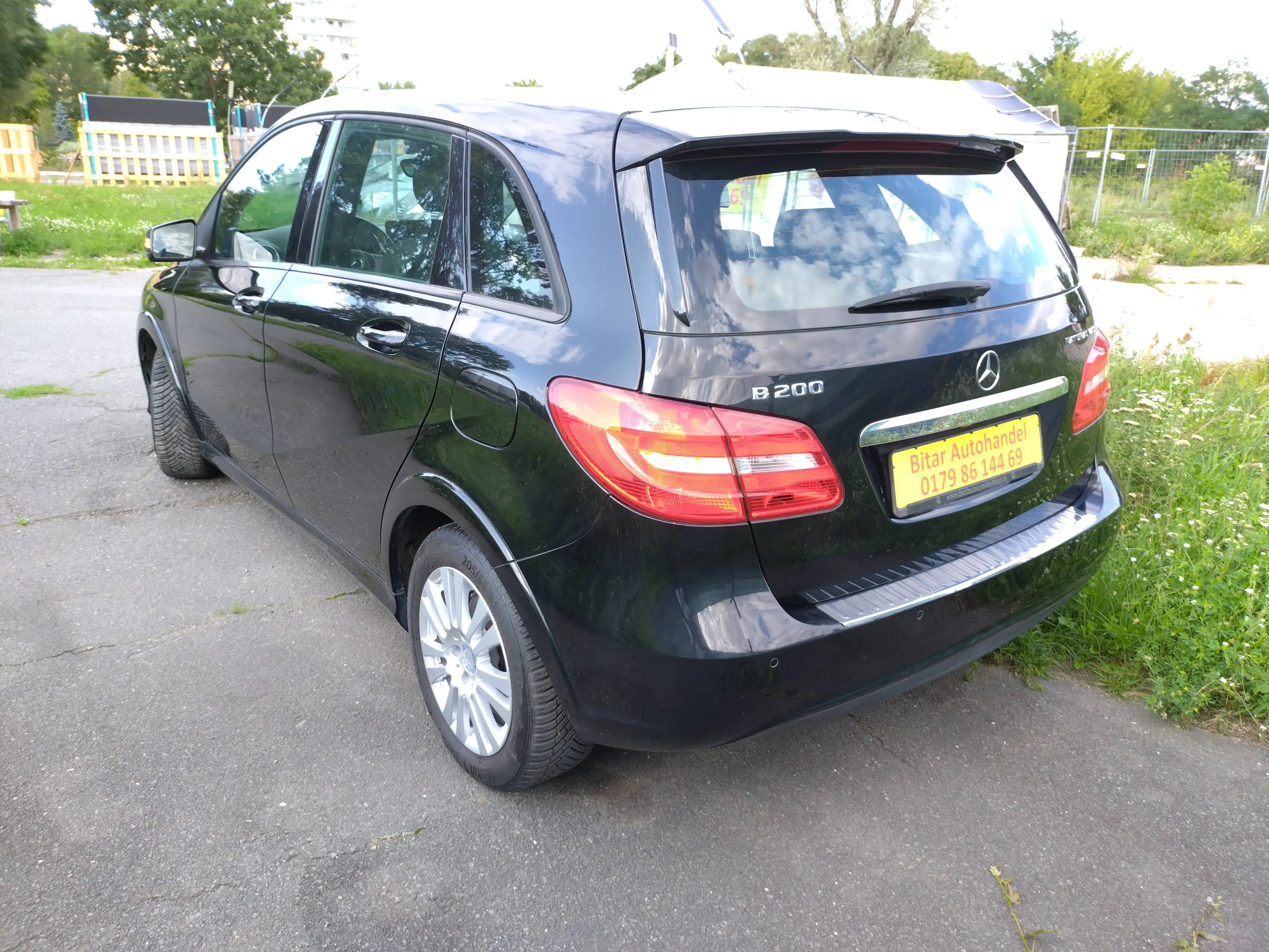 Mercedes-Benz B 200 NGD B -Klasse +Aut+Navi+SHZ+PDC+AHK+Temp — photo 3