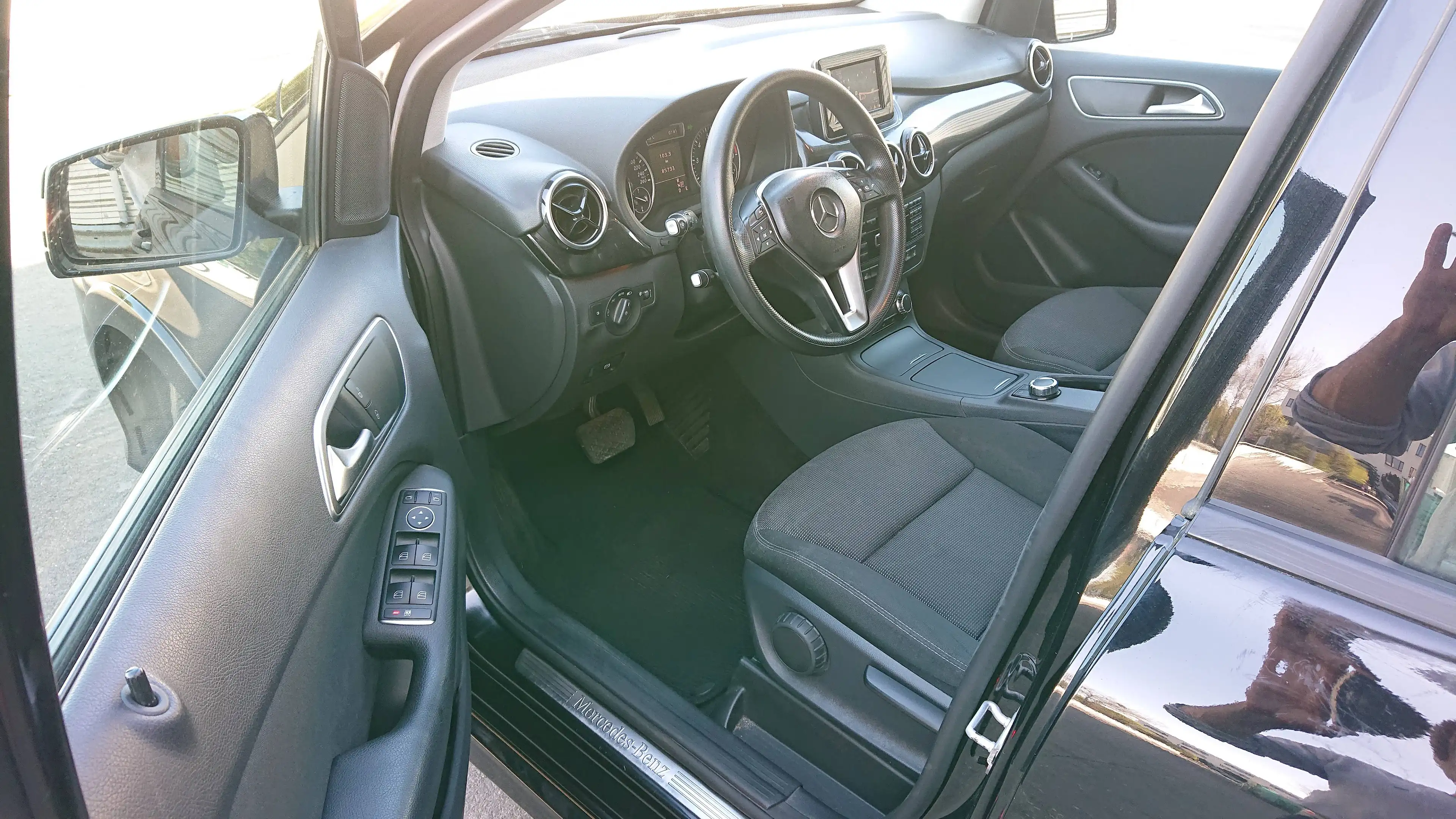 Mercedes-Benz B 200 NGD B -Klasse +Aut+Navi+SHZ+PDC+AHK+Temp — photo 9