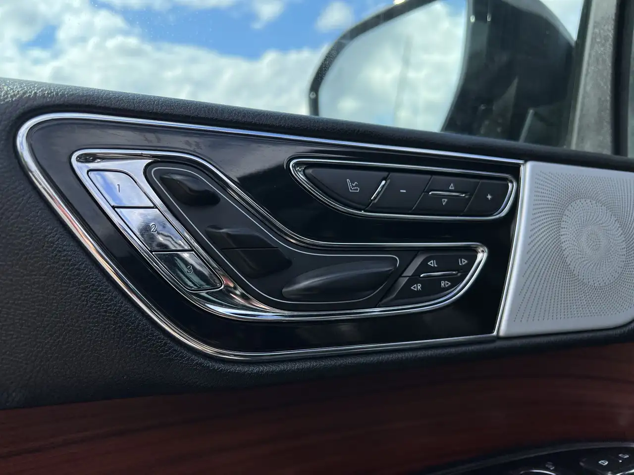 Lincoln Navigator снимка Lincoln Navigator