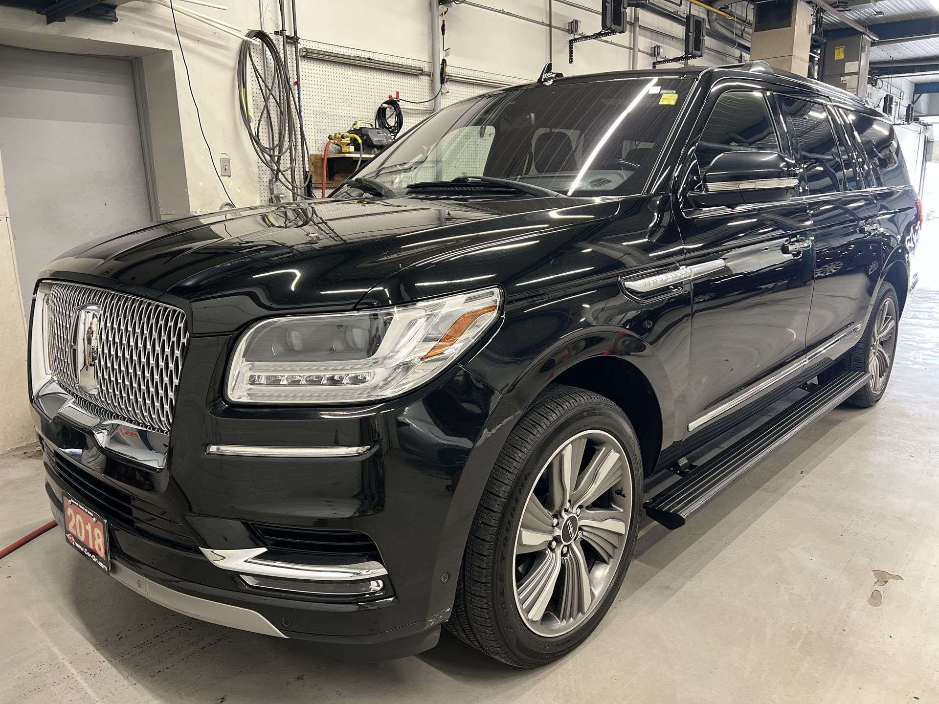 Black 2018 Lincoln Navigator SUV / Crossover Four-Wheel Drive Automatic
