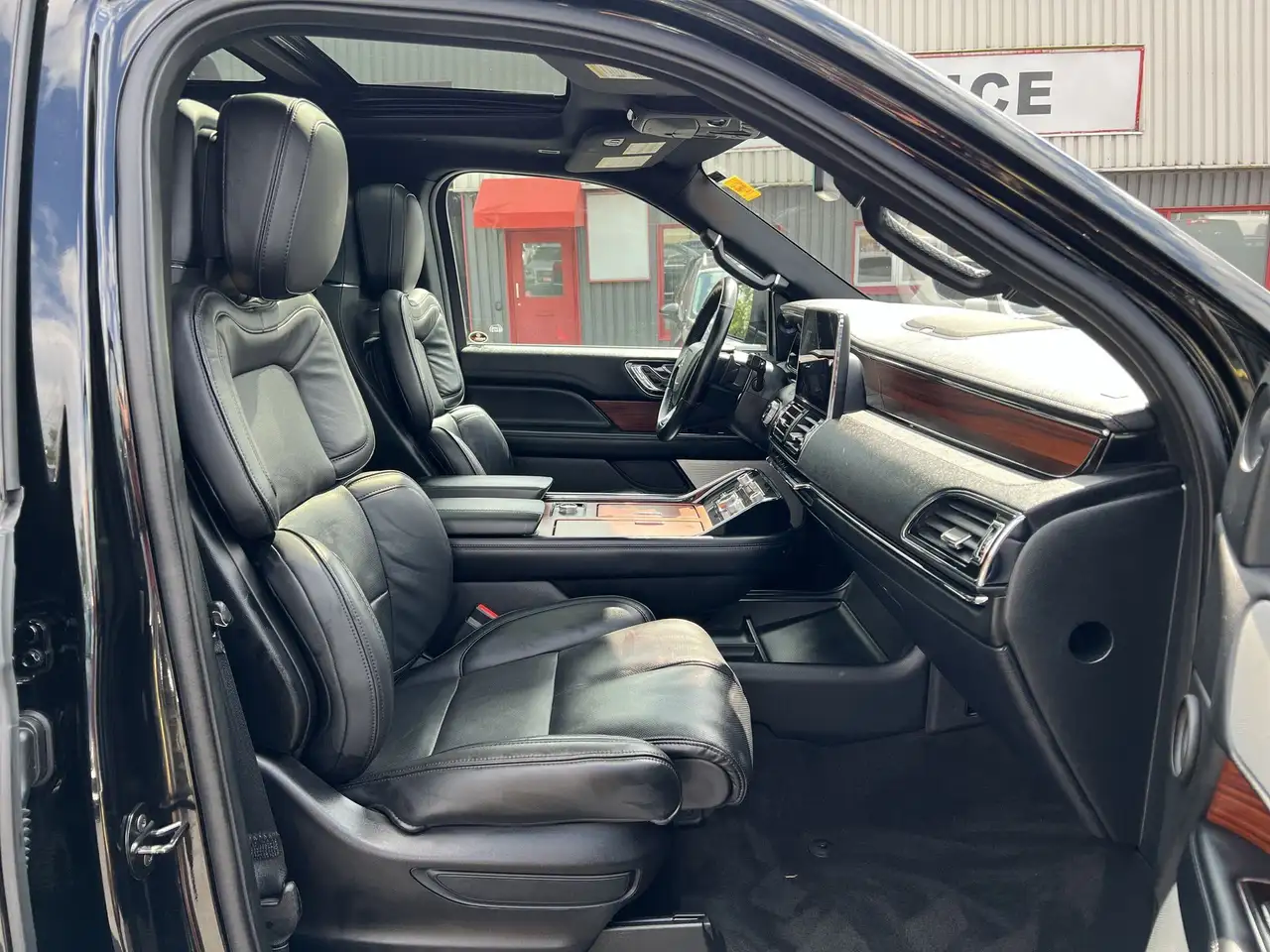 Lincoln Navigator снимка Lincoln Navigator