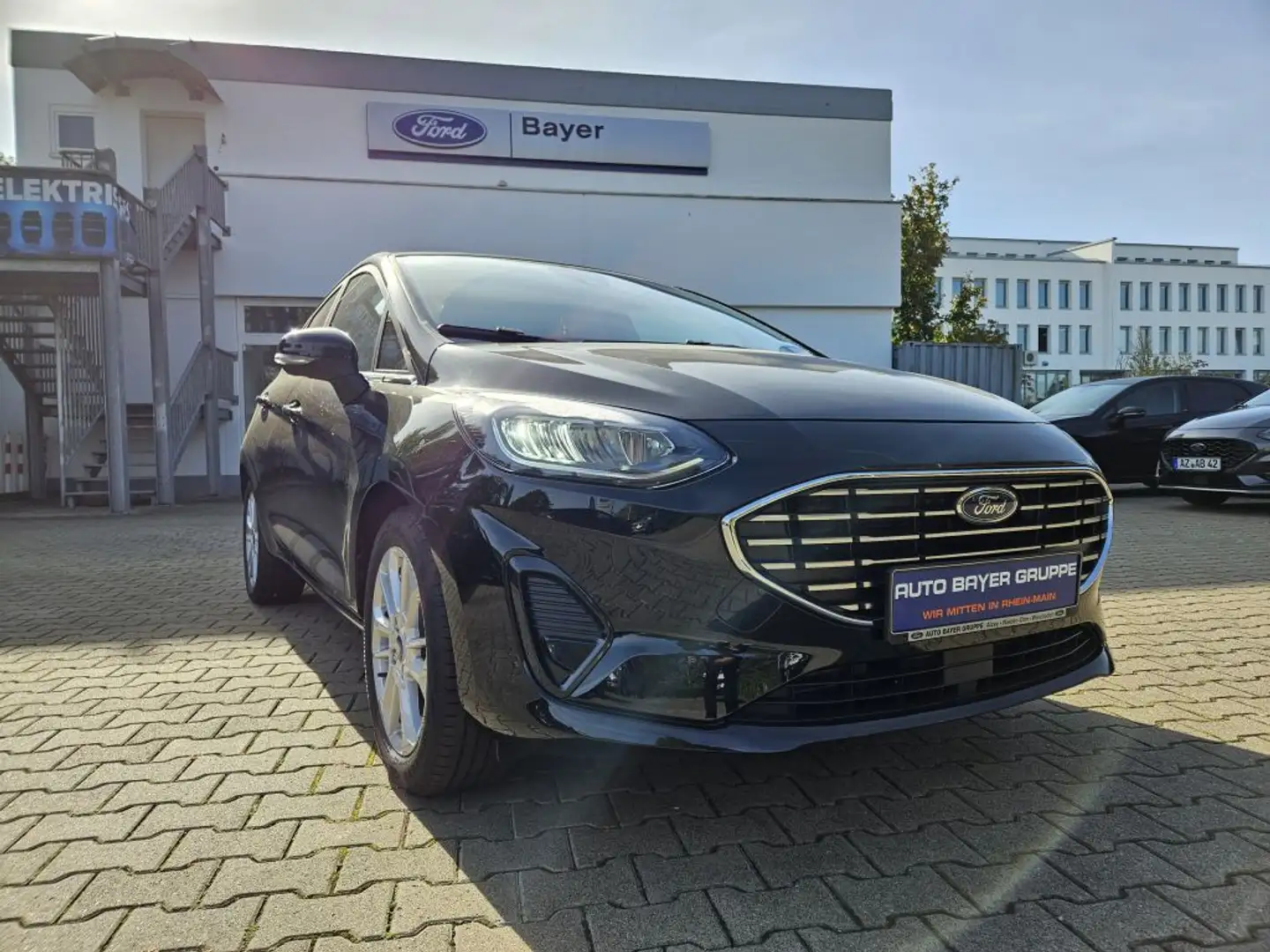Ford Fiesta 1.0 EcoBoost Hybrid S&S TITANIUM Noir - 1