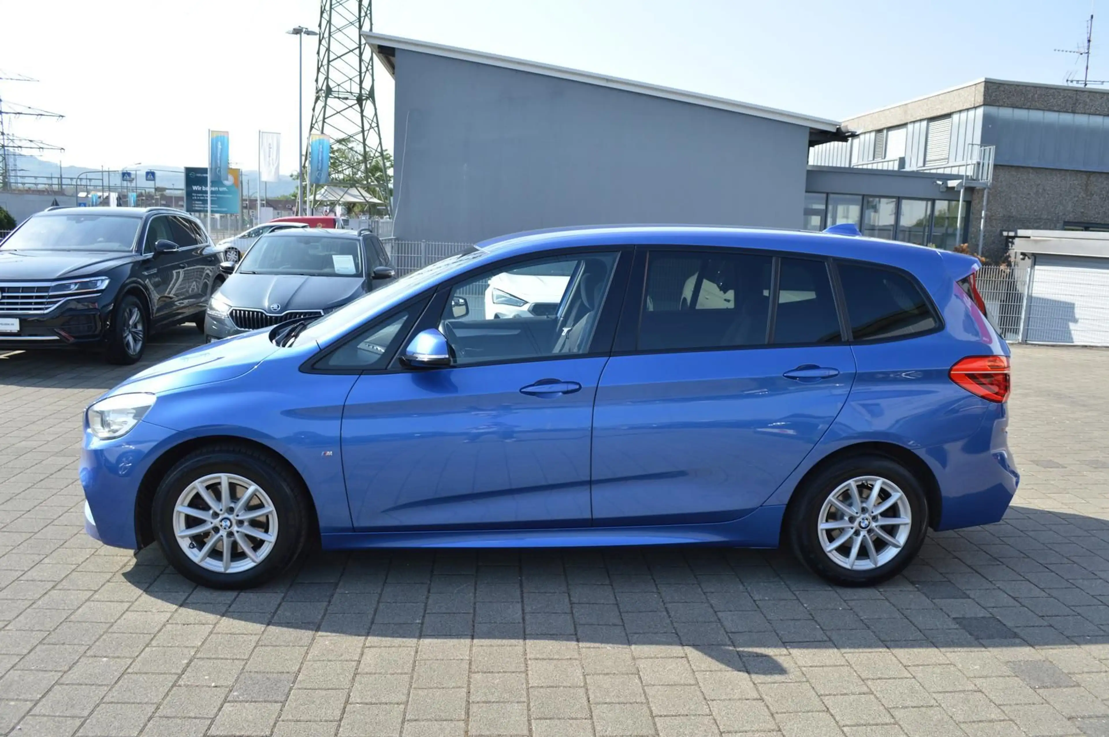 BMW 218 i M Sport*Kamera*Navi*LED*Klimaaut.*SHZ* — photo 4