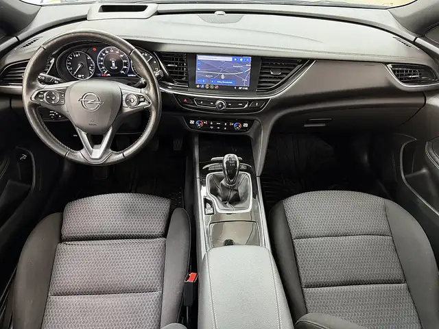 Opel Insignia view 7