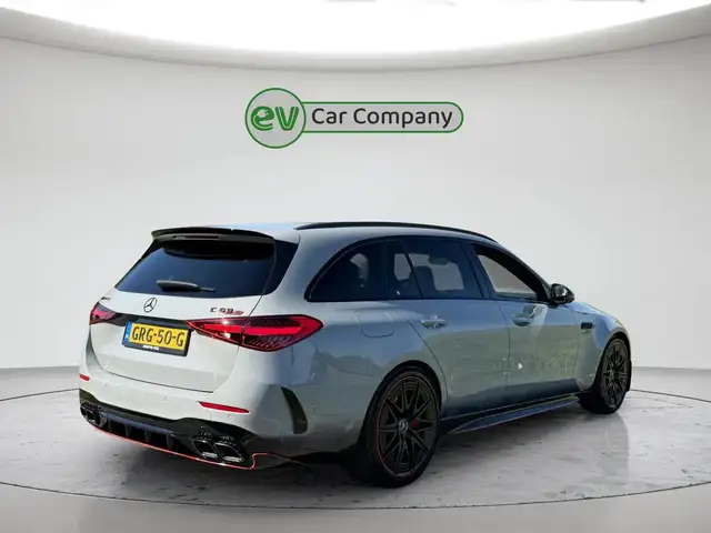 Mercedes-Benz C-Class view 4