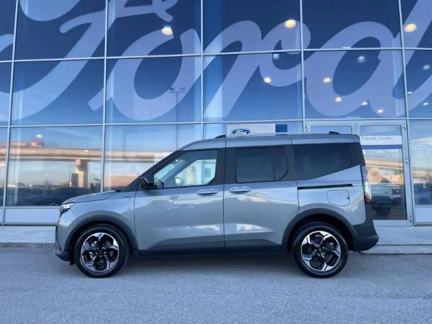Ford Tourneo Courier 1.0 EcoBoost Powershift Active Grau - 2