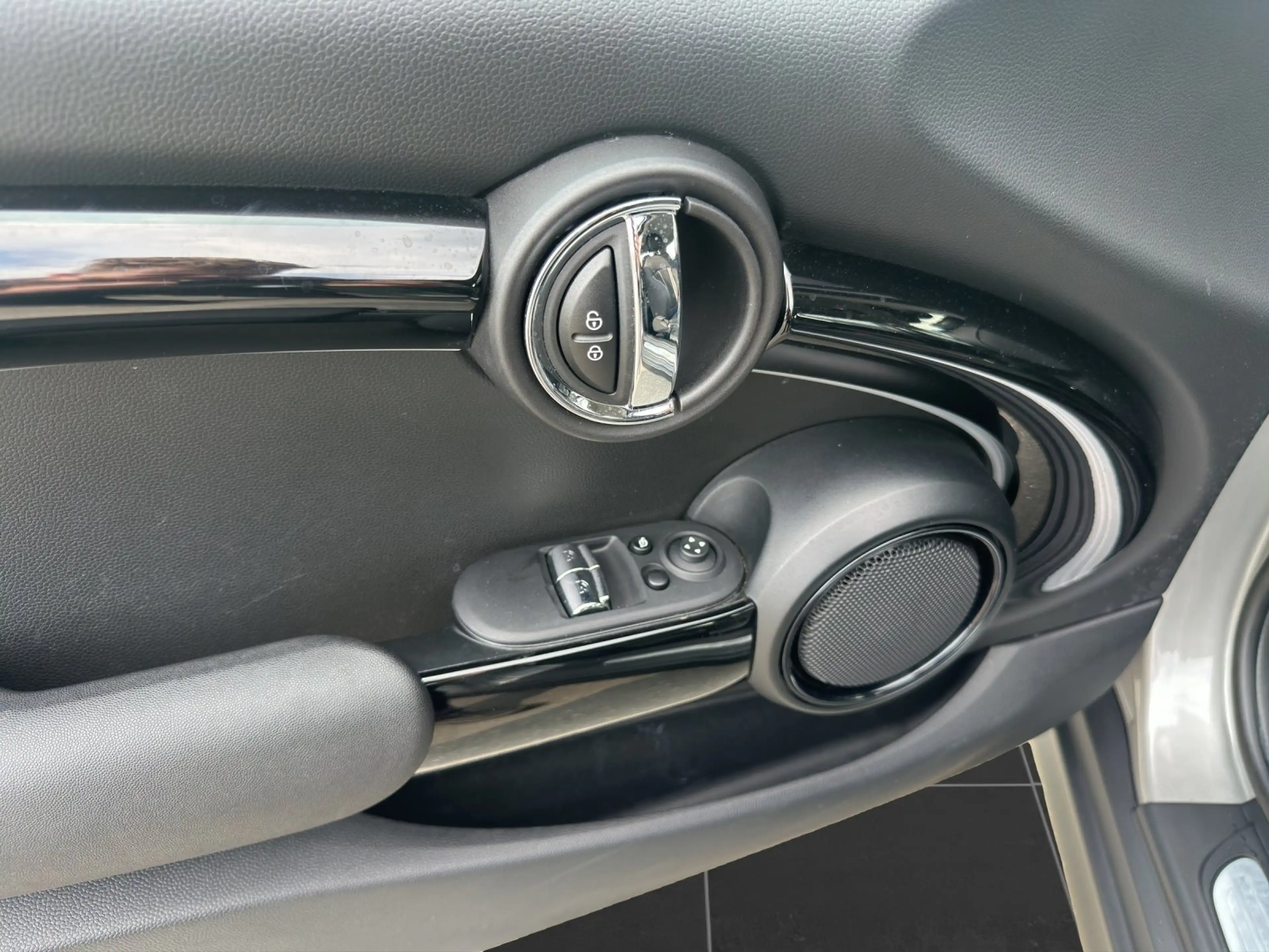 MINI Cooper SE Navi/CarPlay/Tempomat/PDC/Wärmepumpe — photo 11