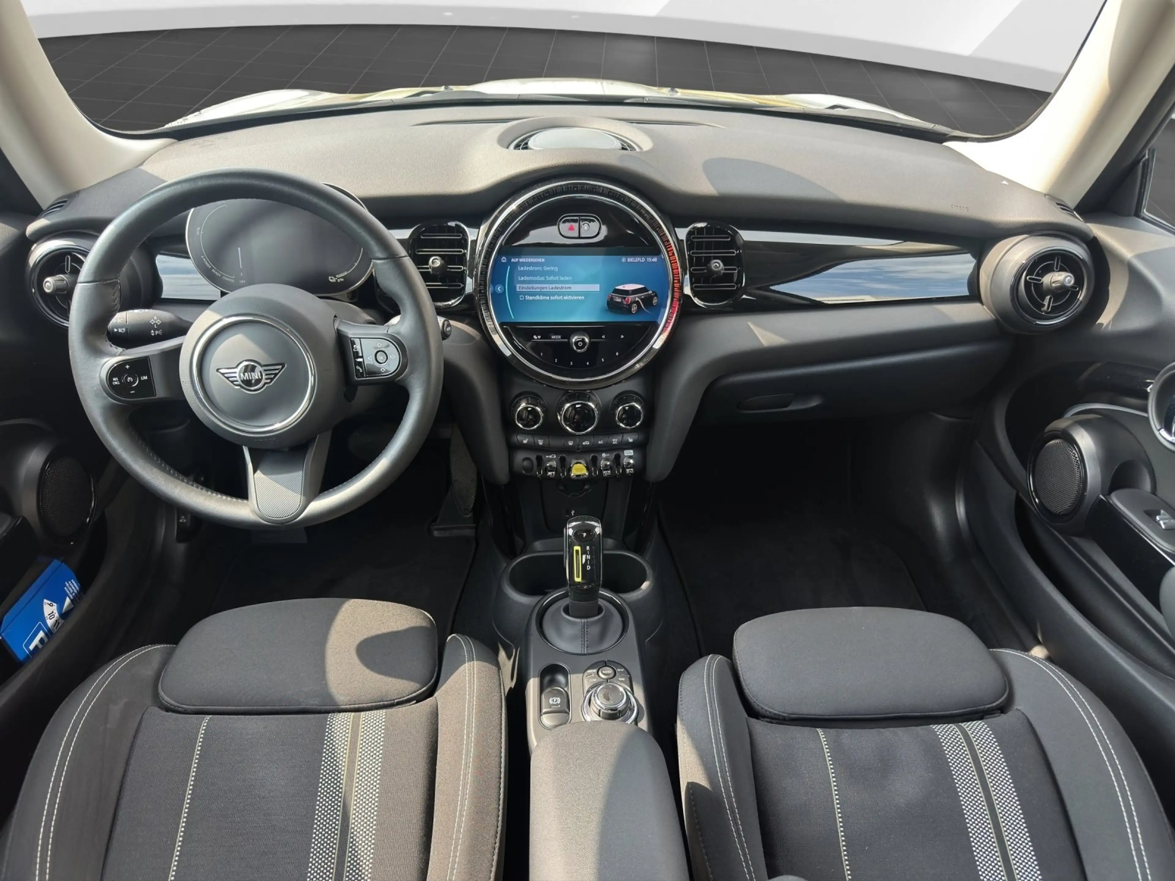 MINI Cooper SE Navi/CarPlay/Tempomat/PDC/Wärmepumpe — photo 9