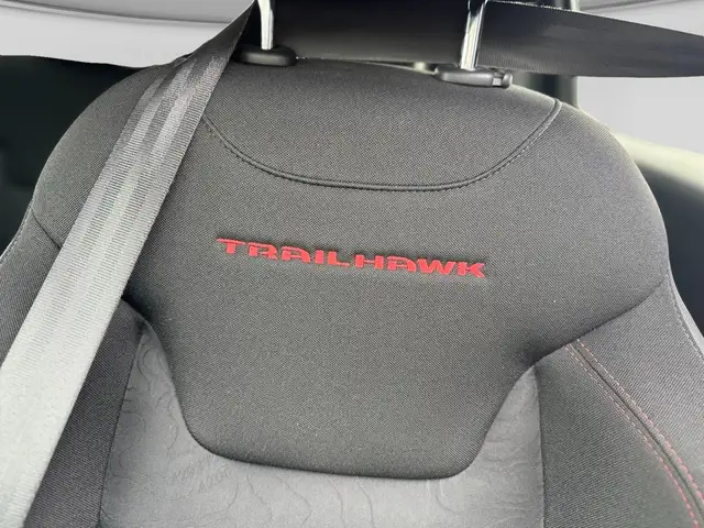 Jeep Renegade view 6
