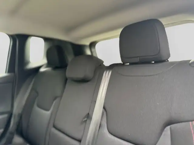 Jeep Renegade view 7