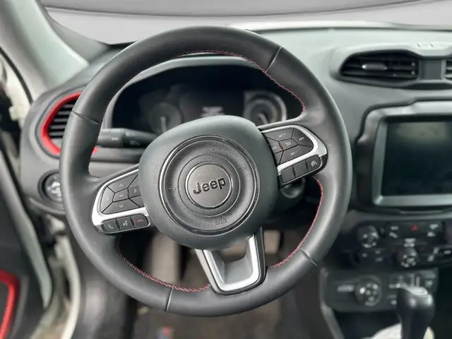 Jeep Renegade view 9