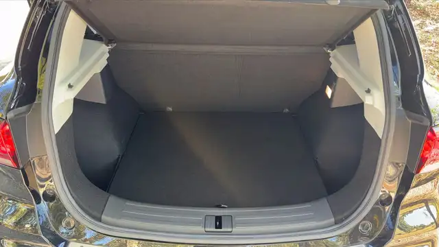 MG ZS view 14