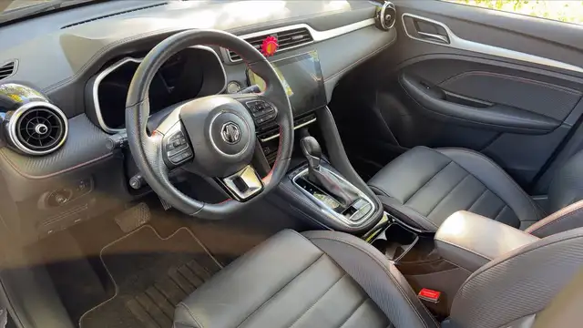 MG ZS view 8