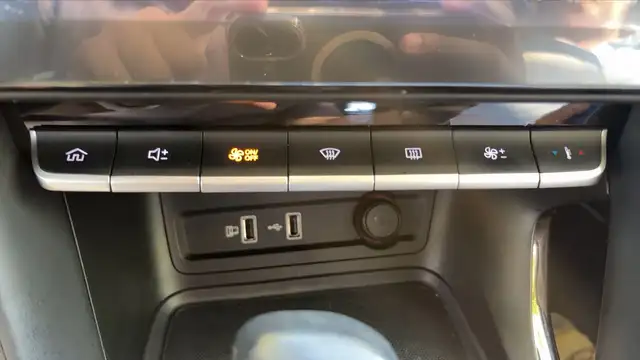 MG ZS view 13