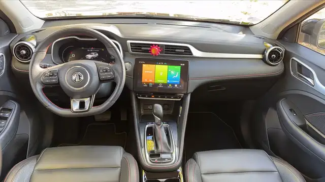 MG ZS view 11