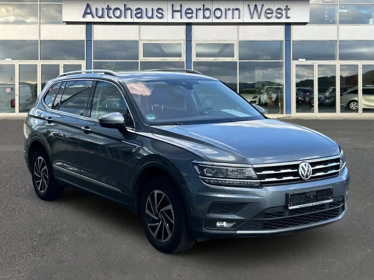 Volkswagen Tiguan Allspace 2.0 TDI ALLSPACE DSG ACC SHZ Pano Navi Assistenzpa Grau - 2